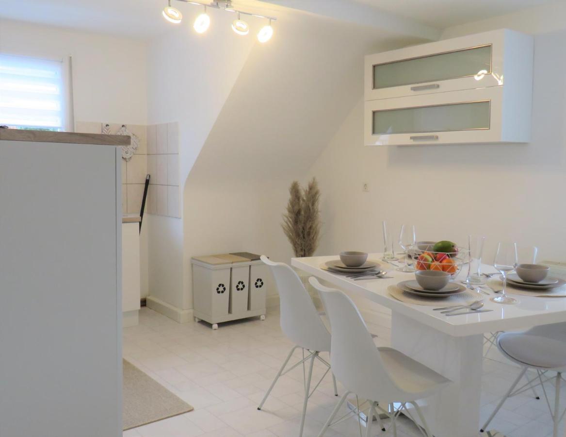 Alte Schule, Ferien- Und Monteurwohnung Ґернсбах Екстер'єр фото